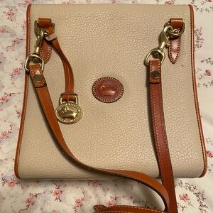 Vintage 90’s Dooney & Bourke pebble leather crossbody